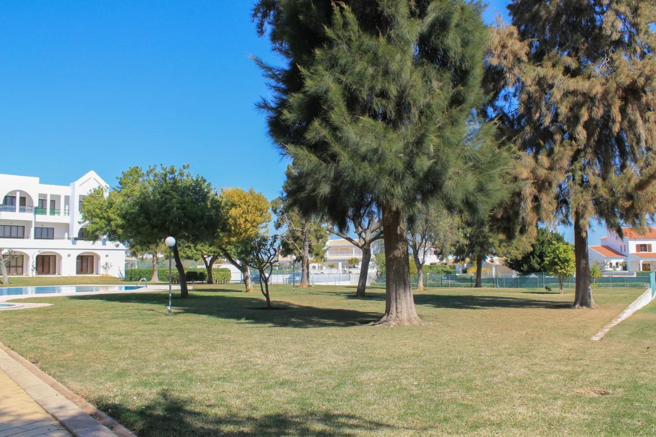 Apartamentos Ninho Das Gaivotas Albufeira Bagian luar foto